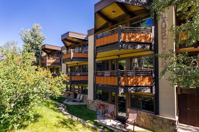Laurelwood Condominiums Сноумас Вилидж Екстериор снимка