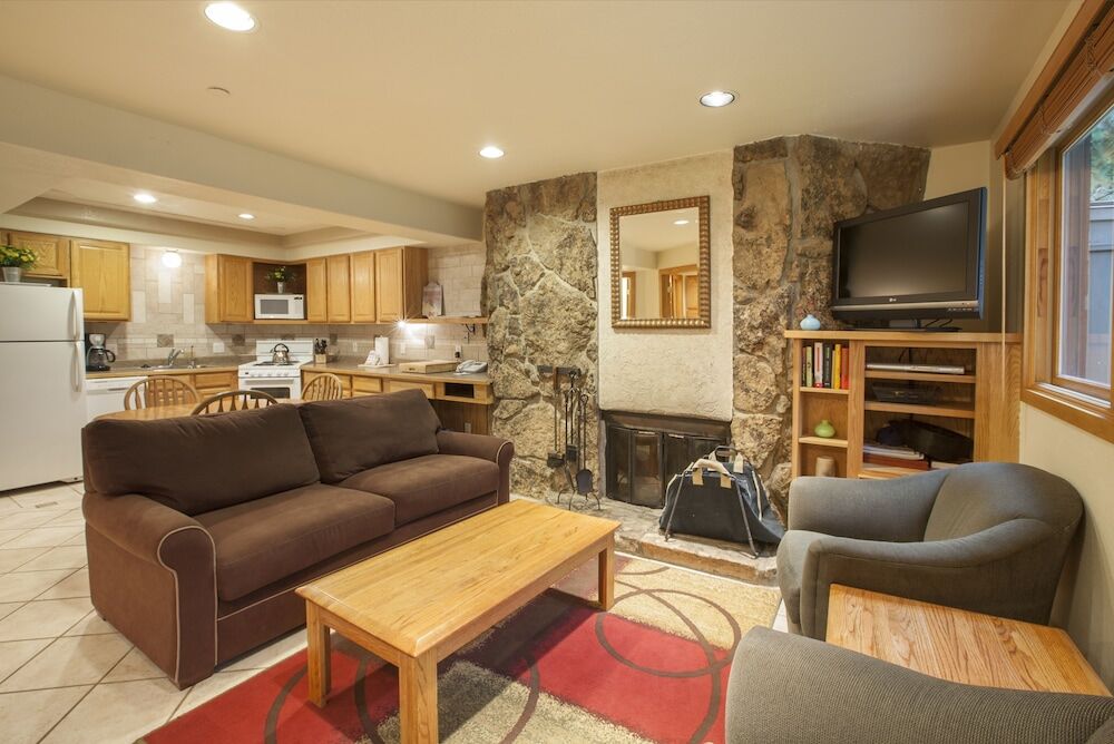 Laurelwood Condominiums Сноумас Вилидж Екстериор снимка